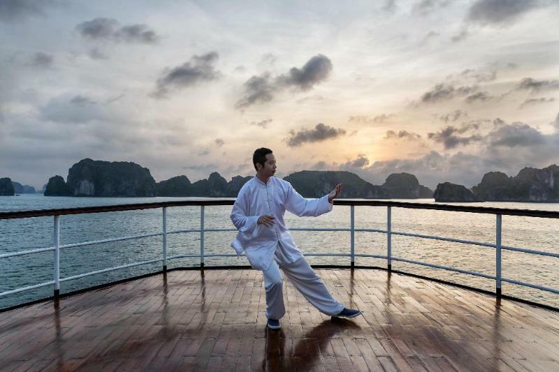 Emeraude Classic Cruises Otel Ha Long Dış mekan fotoğraf